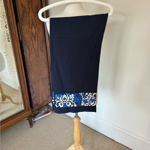 MaxMara crop summer navy pants. - Picture 2 of 4